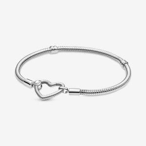 Sterling Silver Pandora Moments Heart Closure Snake Charm Bracelets | 819-PXTWQM